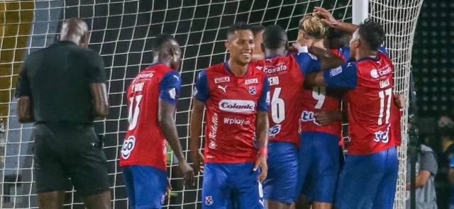 Medellín, por un triunfo frente a Millonarios | Foto: VizzorImage / Jaime Moreno