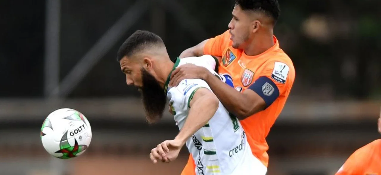 Envigado derrotó 1-0 a Bucaramanga / VizzorImage / Luis Benavides