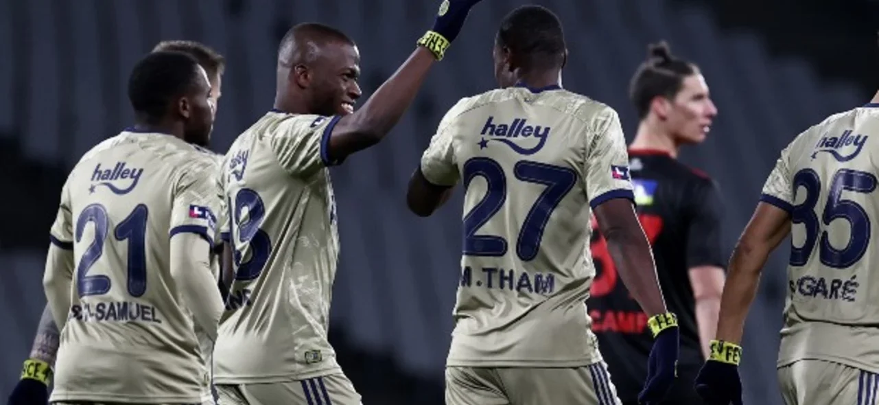 Fenerbahce celebra la victoria sobre Karagümrük / Foto AFP