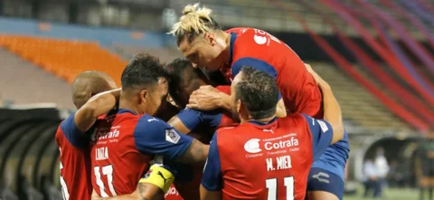 Medellín celebra el triunfo sobre Jaguares / Foto VizzorImage