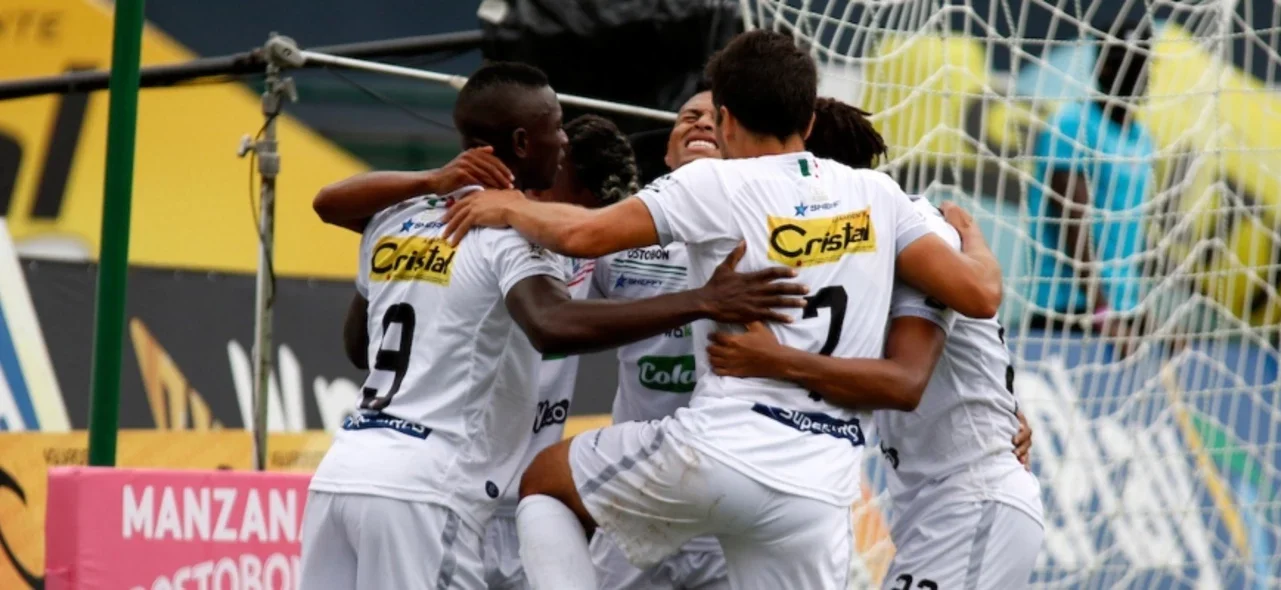 Ménder García selló el triunfo con un golazo | Foto: VizzorImage /John Jairo Bonilla