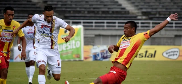 Pereira y Tolima igualaron sin goles | Foto: VizzorImage / Pablo Bohórquez