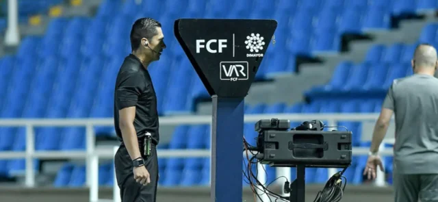 Partidos con VAR de las fechas 6 y 7 de la Liga BetPlay. / Foto: VizzorImage - Gabriel Aponte