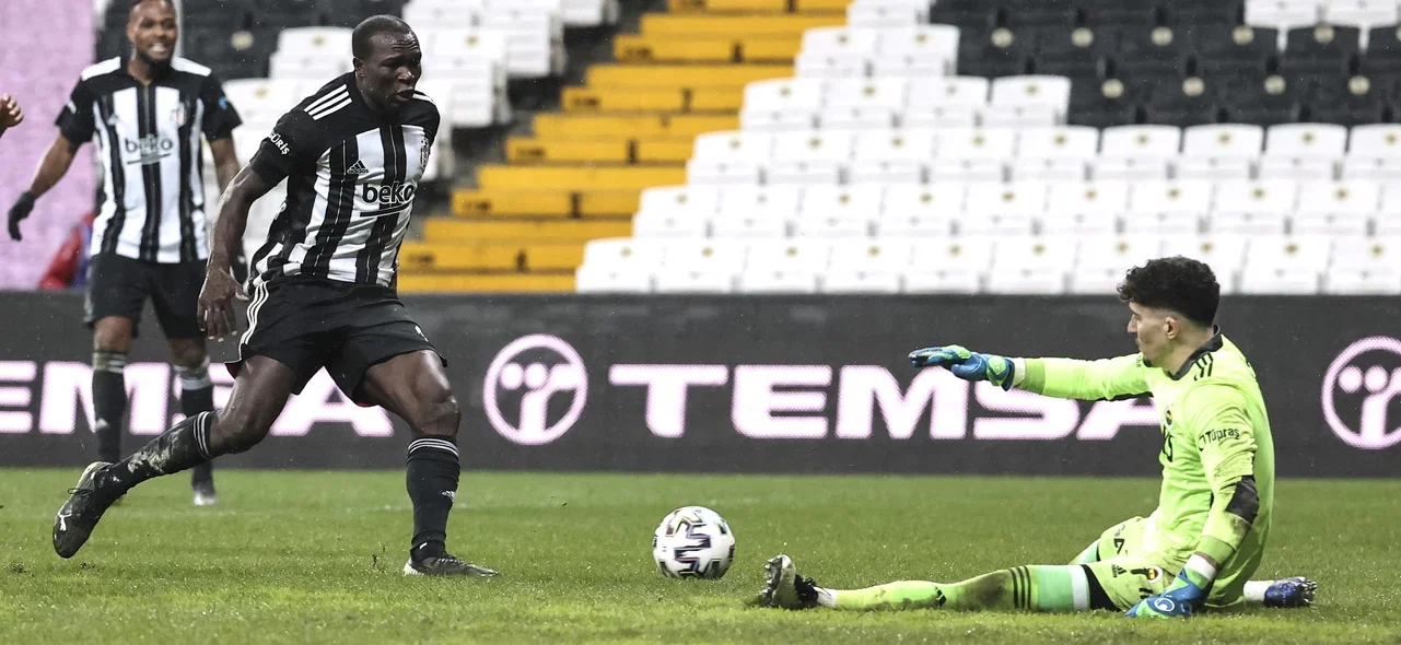 Besiktas 1-1 Fenerbahce / Foto AFP