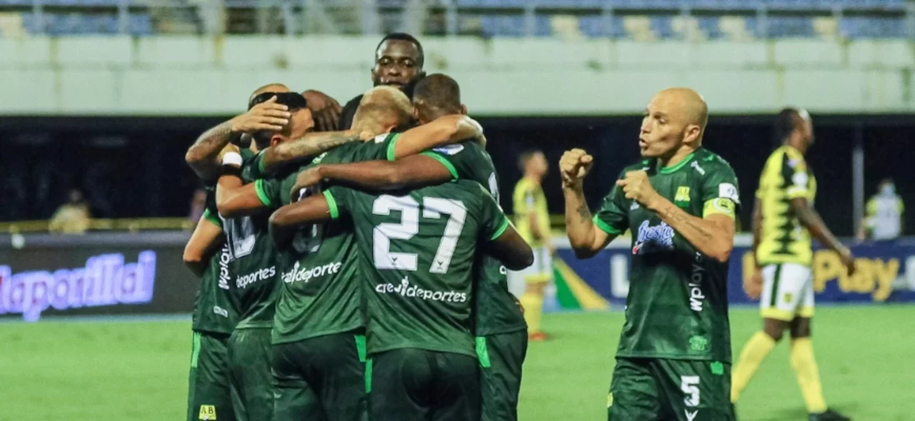 Bucaramanga supera 1-3 a Alianza Petrolera en el cierre de la fecha 13. / Foto: VizzorImage - José Martínez