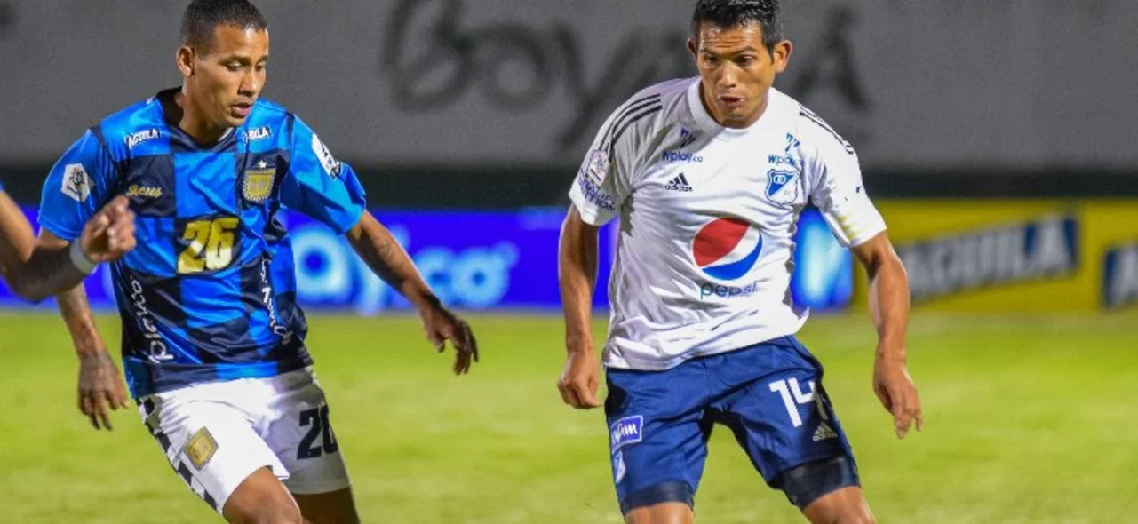 Millonarios derrotó a Boyacá Chicó en Tunja en el partido válido por la fecha 2 de la Liga BetPlay / VizzorImage / Edward Leguizamon