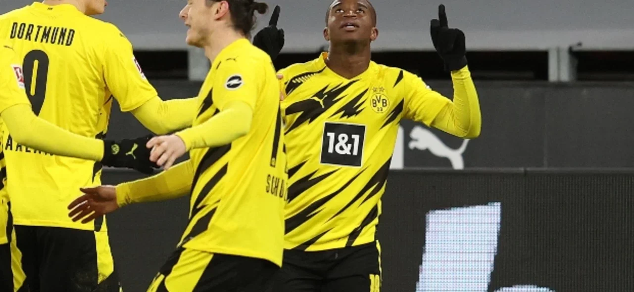 Borussia Dortmund celebra en la Bundesliga / Foto AFP