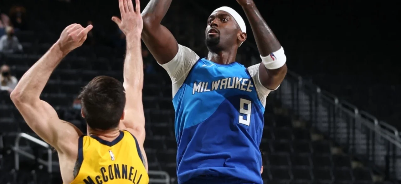 Bucks celebró sin Antetokounmpo / AFP