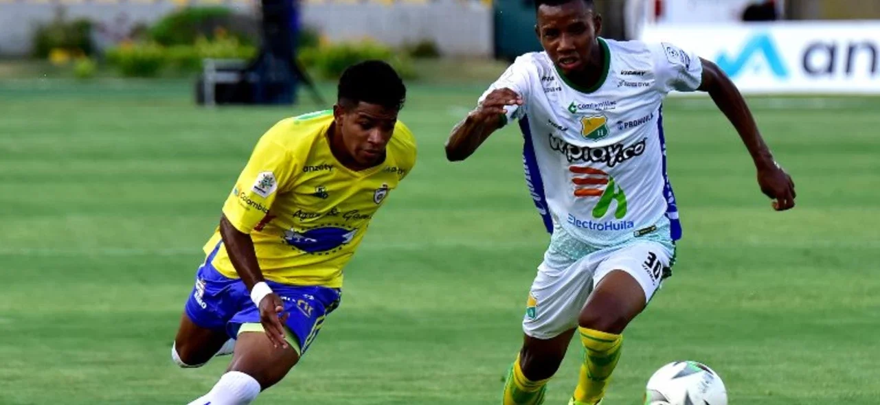 Real Cartagena recibió a Huila en el partido de ida de la Copa BetPlay / VizzorImage / Javier Garcia