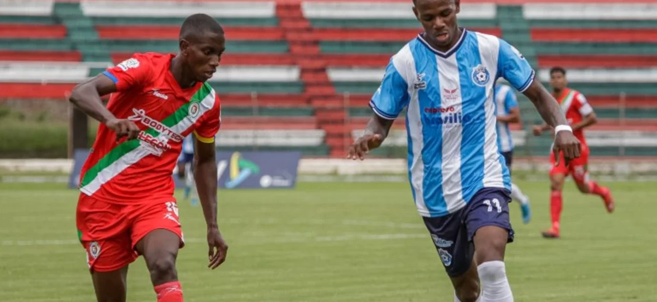 Cortuluá recibió a Real Santander en el partido de vuelta de la primera fase de la Copa BetPlay Dimayor / VizzorImage / Samir Rojas