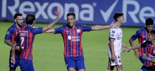 El global terminó 3-1 a favor de San Lorenzo/ AFP