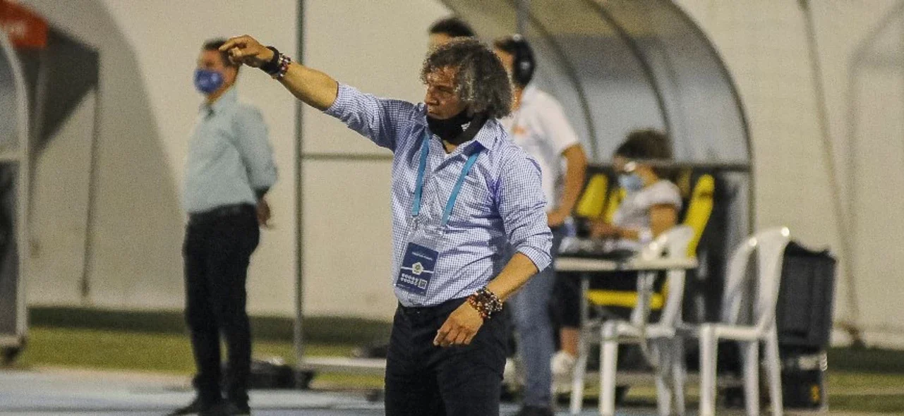 Alberto Gamero, técnico de Millonarios. / Foto: VizzorImage - Jose Martinez