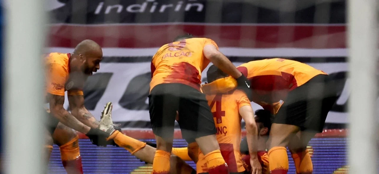 Galatasaray celebra el 3-3 frente a Rizespor / Foto AFP