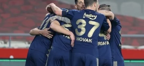 Fenerbahce derrotó 0-3 a Konyaspor en la Superliga Turca. / Foto: AFP