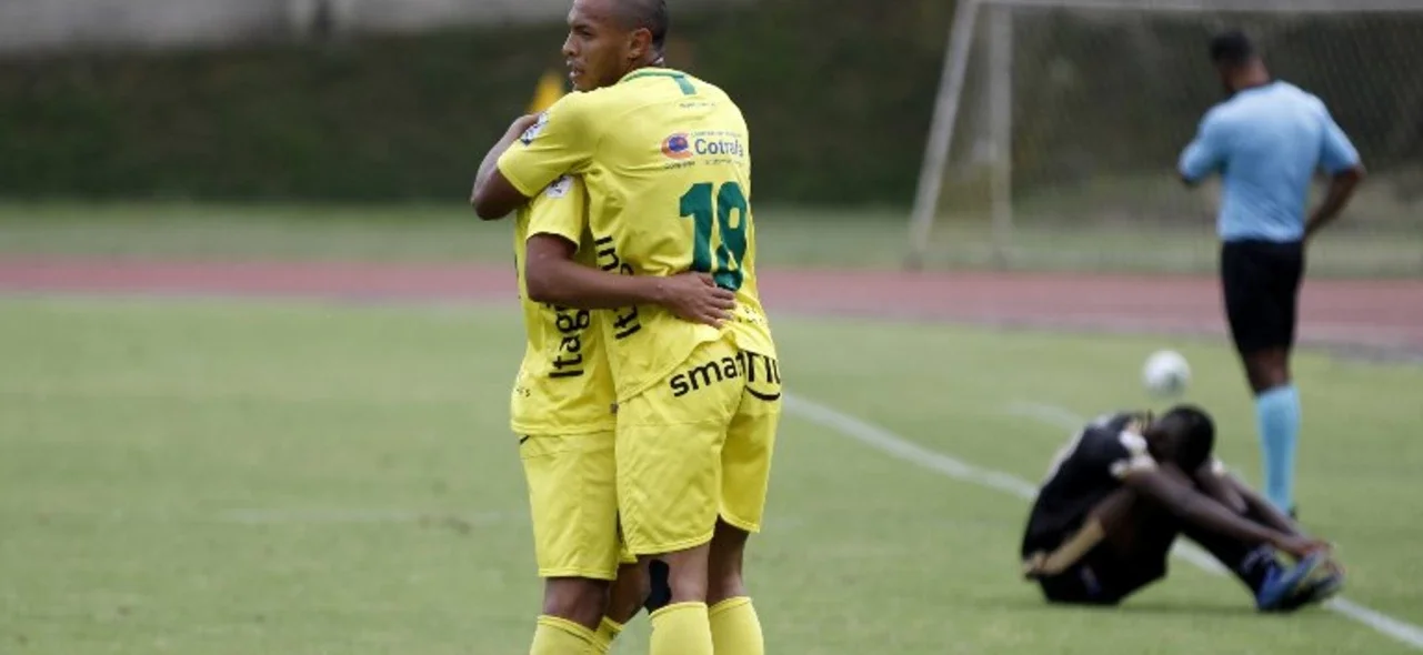Leones derrotó por la mínima diferencia Llaneros /VizzorImage / Juan A. Cardona