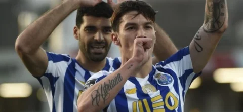 Matheus Uribe, volante colombiano/AFP