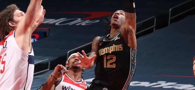 Ja Morant tuvo un desborde de 35 puntos / AFP