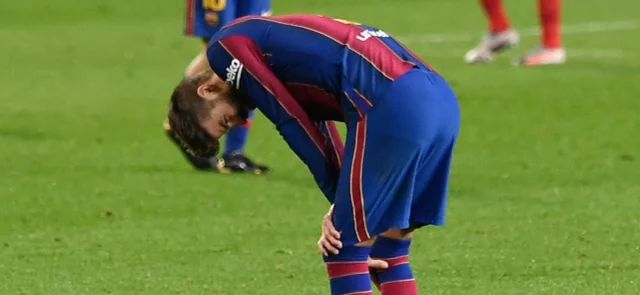 Gerard Piqué sufrió un esguince de ligamentos en la rodilla derecha. / Foto: AFP