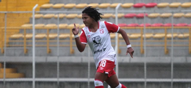 Ysaura Viso, nominada a El Gol del Año en los Premios Fémina Fútbol. / Foto: VizzorImage - Felipe Caicedo