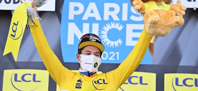 Primoz Roglic, líder de la París-Niza / AFP