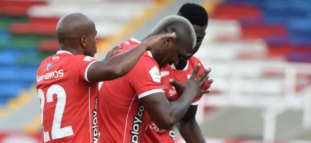 Marlon Torres marcó el gol de la victoria | Foto: VizzorImage / Gabriel Aponte