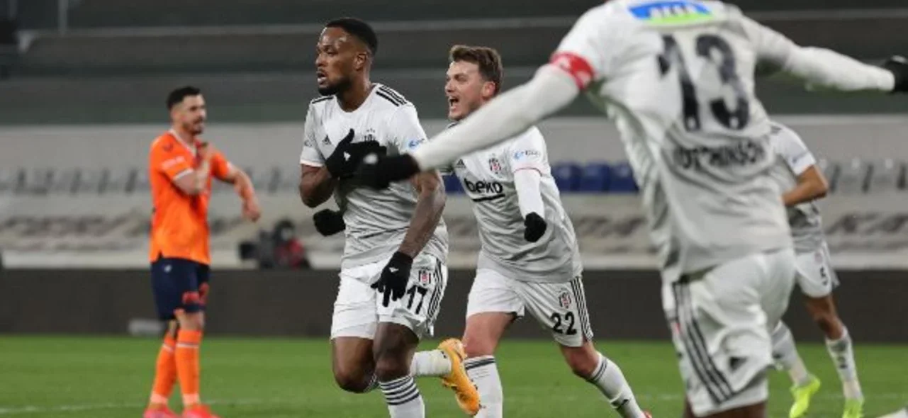 Besiktas celebró como visitante / AFP