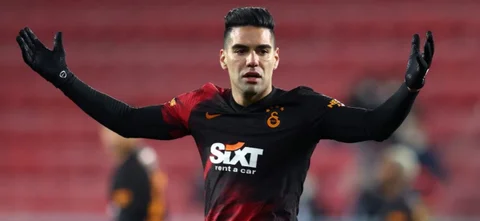 Falcao ingresó en el segundo tiempo / AFP