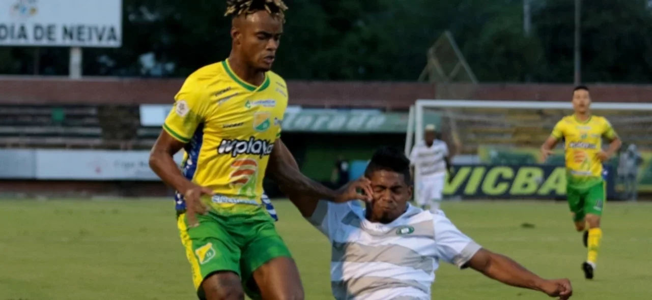 Huila y Valledupar s enefrentaron en el Plazas Alcid por la fecha 9 del Torneo | VizzorImage / Sergio Reyes