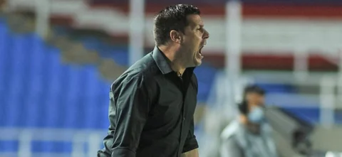 Juan Cruz Real, técnico de América | VizzorImage / Ricardo Vejarano