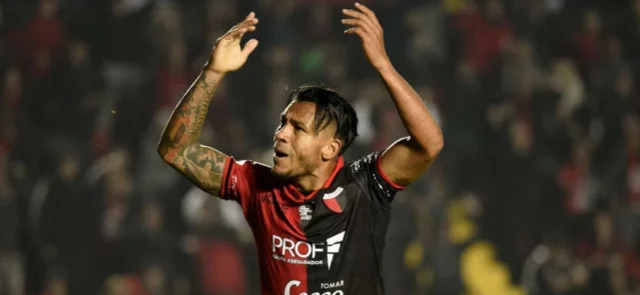 Wilson Morelo se reportó con gol / AFP
