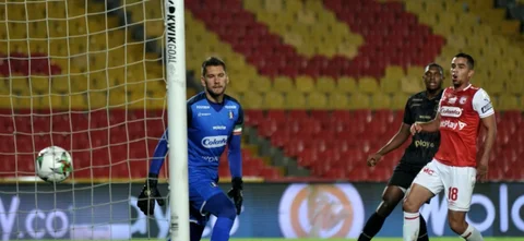 Momento del primer gol de Santa Fe / Foto VizzorImage