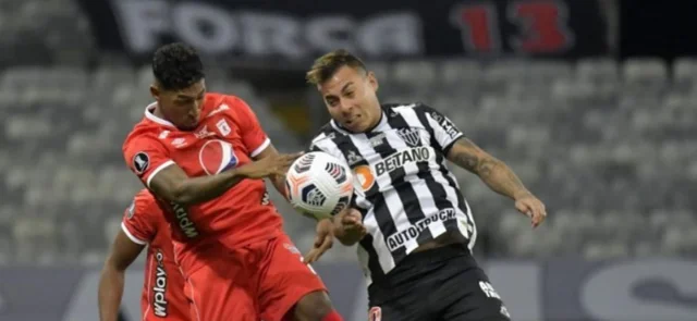 América no suma puntos en la Libertadores/ AFP