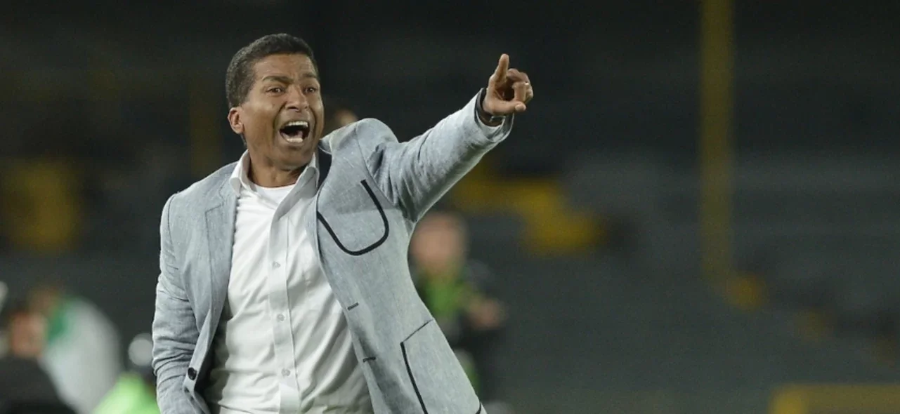 Alexis García, técnico de La Equidad. / Foto: VizzorImage - Gabriel Aponte