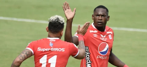 América derrotó 2-0 a Tolima. / Foto: VizzorImage - Gabriel Aponte