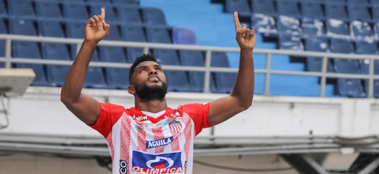 Miguel Ángel Borja marcó doblete frente a Santa Fe. / Foto: VizzorImage - Jairo Cassiani