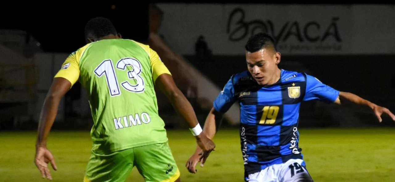 Jaguares aún tiene opción de clasificar/ Vizzorimage