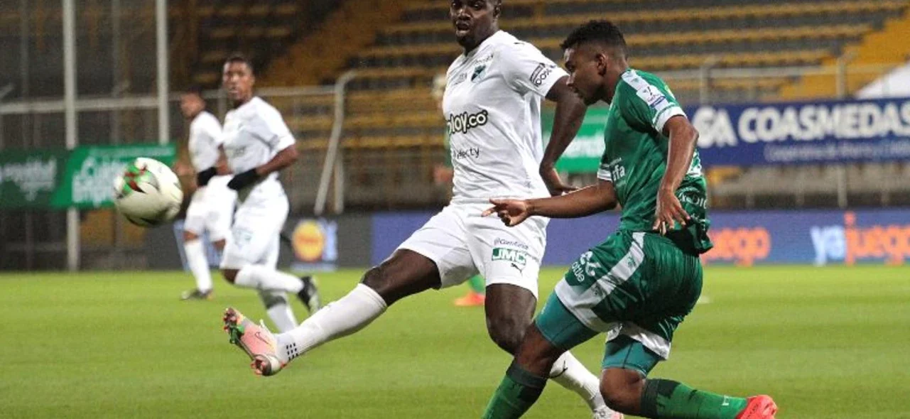 La Equidad recibió a Cali en la fecha 16 de la Liga BetPlay Dimayor / VizzorImage - Felipe Caicedo