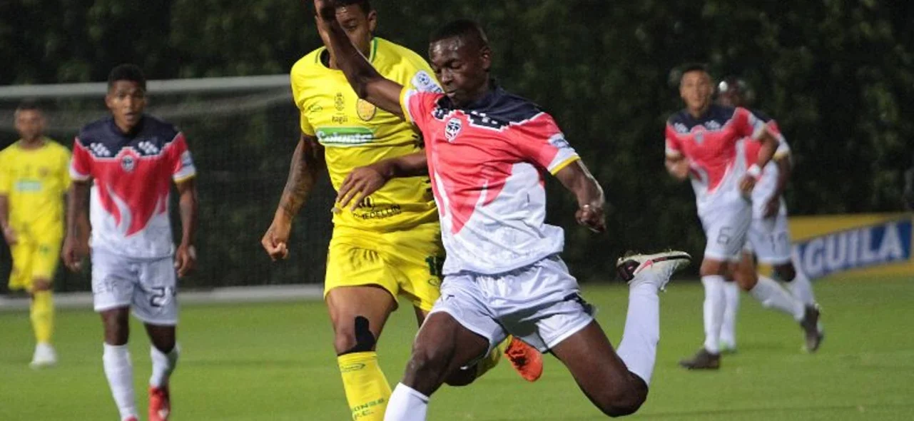 Fortaleza recibió a Leones en la fecha 2 del grupo A de los cuadrangulares del Torneo BetPlay Dimayor / Foto: VizzorImage. / Felipe Caicedo