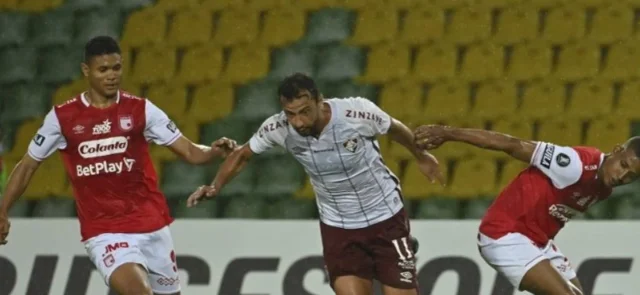 Santa Fe jugó en Armenia/ AFP