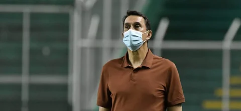 Habla Alexandre Guimaraes, técnico de Nacional / VizzorImage / Gabriel Aponte