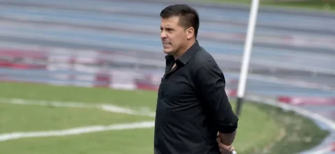 Habla Juan Cruz Real, técnico de América / Foto: VizzorImage - Gabriel Aponte