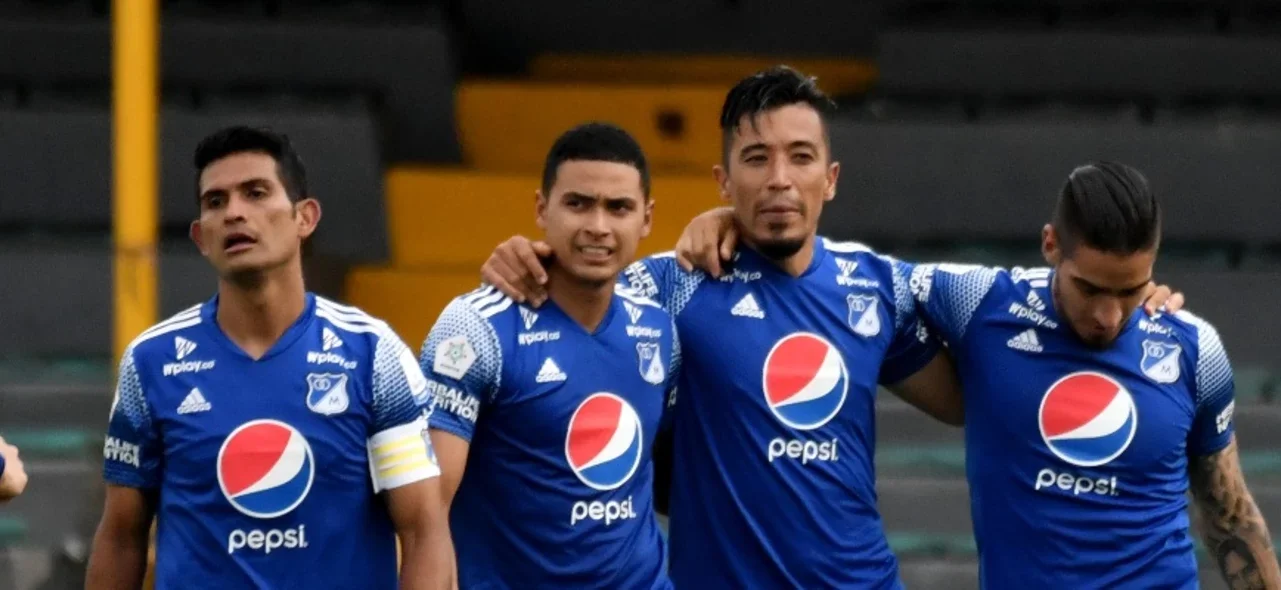Millonarios celebrando el triunfo sobre Cali / Foto VizzorImage