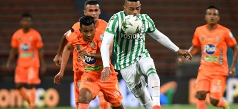 Nacional recibió a Envigado en la jornada 17 de la Liga BetPlay DImayor / VizzorImage / Luis Benavides