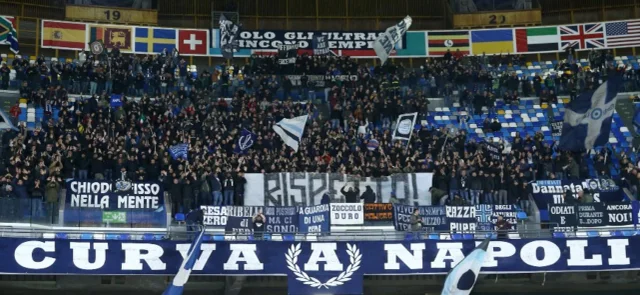 Hinchada de Nápoli/ AFP