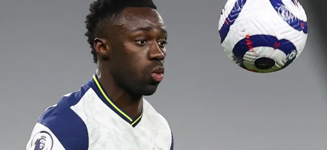Davinson Sánchez completó 100 partidos con Tottenham en la Premier League. / Foto: AFP