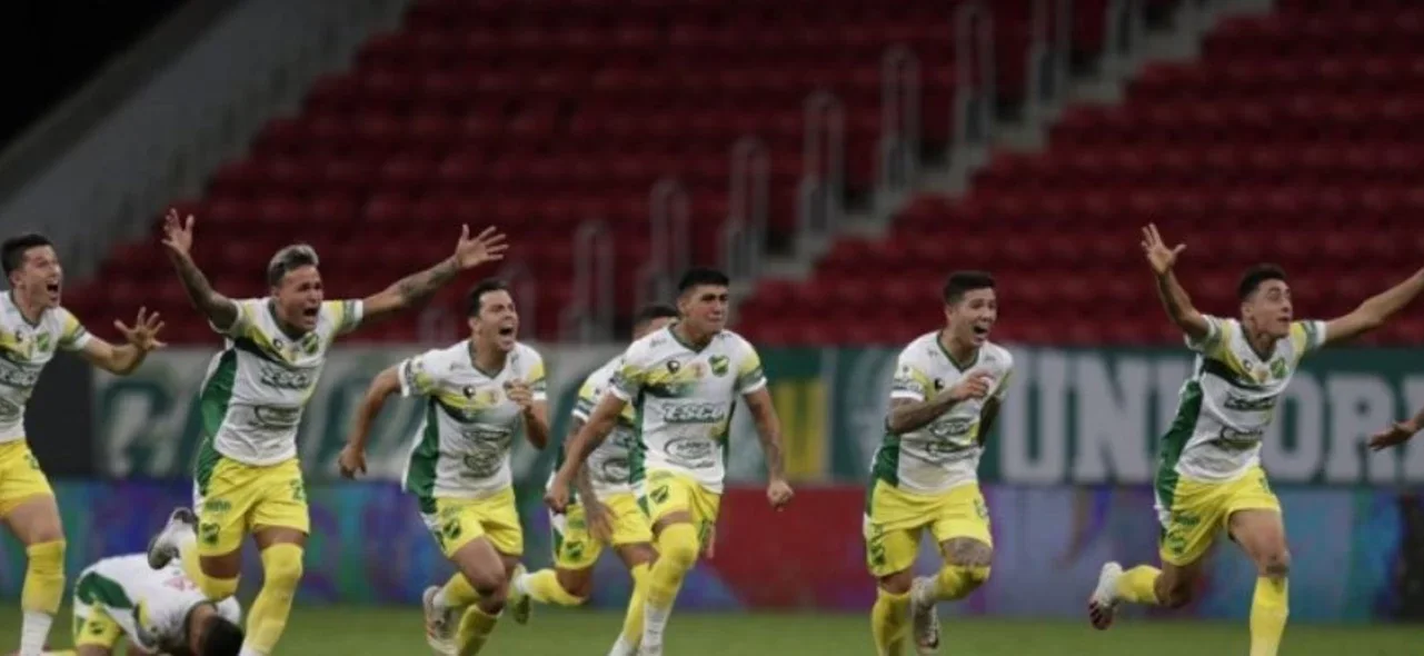 Defensa y Justicia ganó su segundo título internacional/ AFP