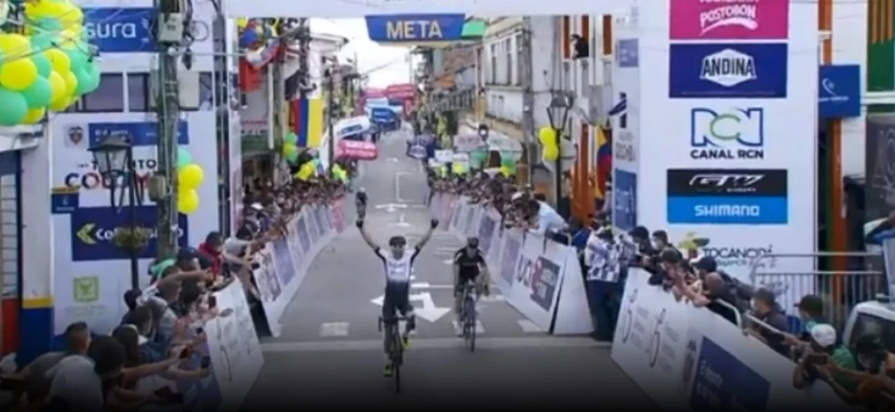 Momento final de la etapa 5 de la Vuelta a Colombia