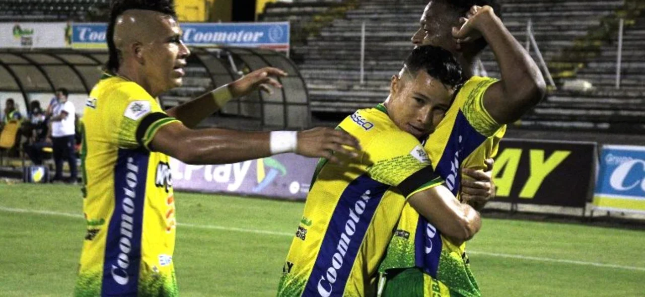 Huila recibió a Fortaleza en la fecha 1 de los cuadrangulares del grupo A del Torneo BetPlay Dimayor / Foto: VizzorImage - Juan Torres