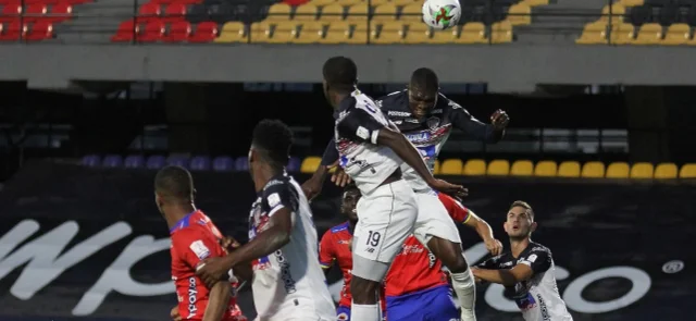 Pasto vs. Junior / Foto VizzorImage