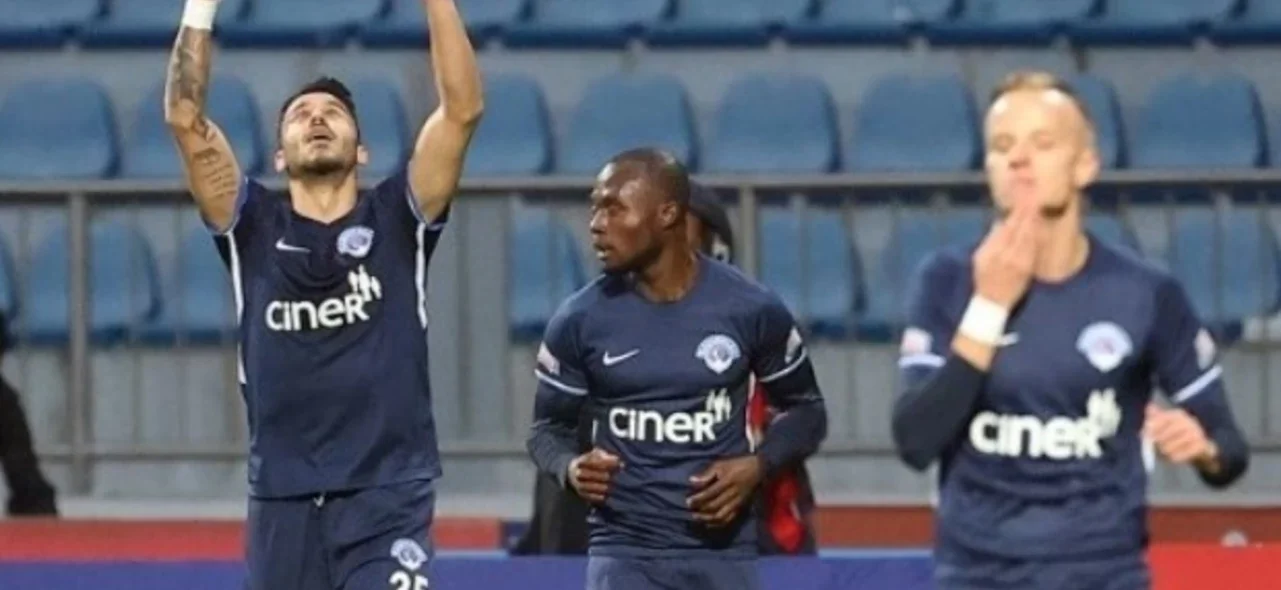 Kasimpasa superó 1-0 a Besiktas en la Superliga Turca. / Foto: AFP